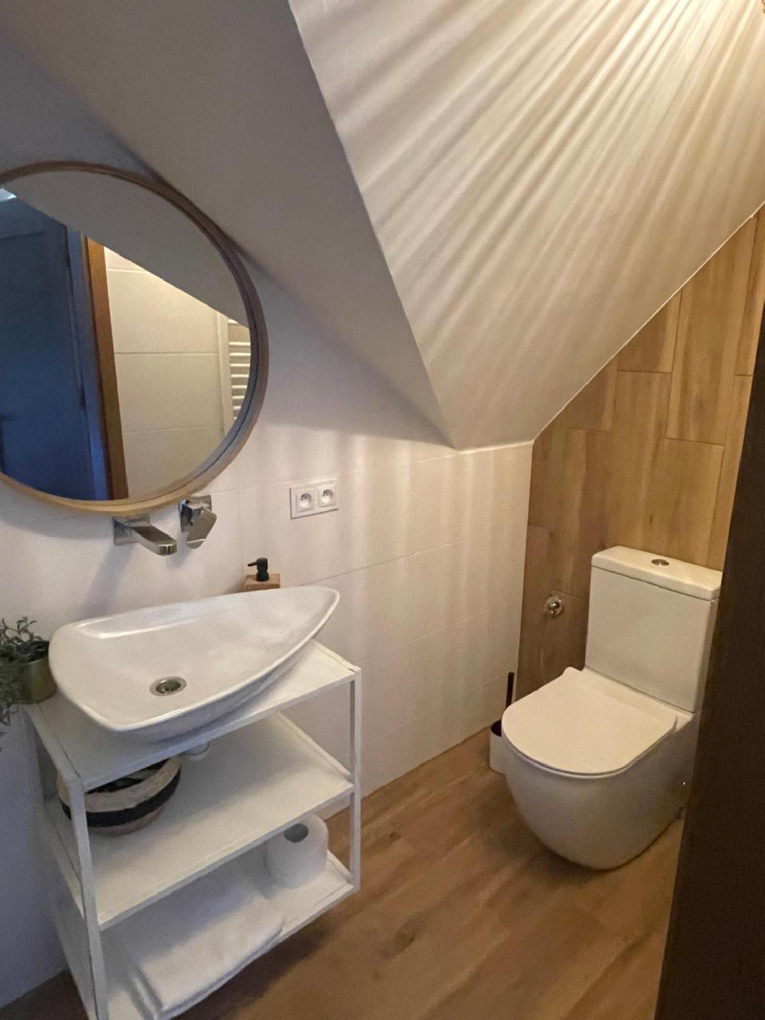 Pod Slonecznikiem Apartment Gasawa
